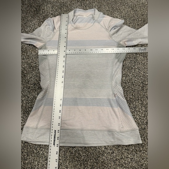 Lululemon Athletica Think Fast Long Sleeve Gray and White Striped Activewear - Picture 11 of 11